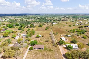 202 W Partridge Rd, Victoria, TX 77905 - Photo 31