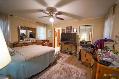 2801 E Loma Vista Avenue, Victoria, TX 77901 - Photo 7