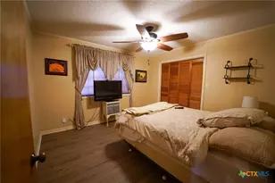 2801 E Loma Vista Ave, Victoria, TX 77901 - Photo 9