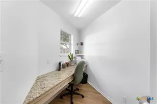 201 Parsons Rd, Victoria, TX 77904 - Photo 9