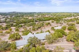 232 Crooked Oak Ln, Round Mountain, TX 78663 - Photo 45