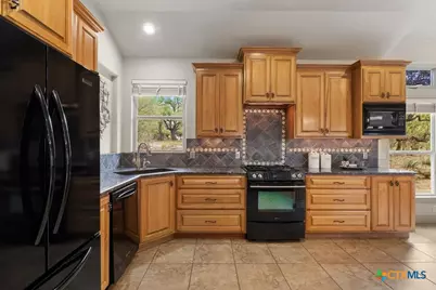 232 Crooked Oak Lane, Round Mountain, TX 78663 - Photo 11