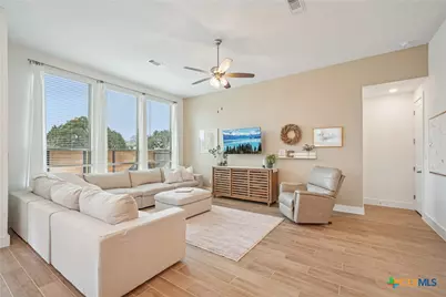 1703 Dirndl, New Braunfels, TX 78132 - Photo 3