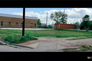 318 W Ave G Ave, Temple, TX 76504 - Photo 1