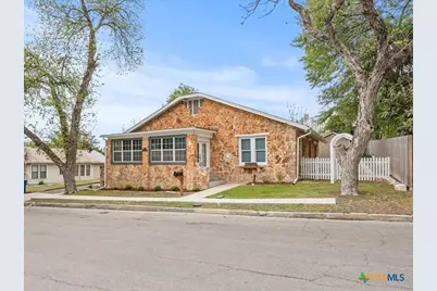 277 Magazine Avenue, New Braunfels, TX 78130 - Photo 3