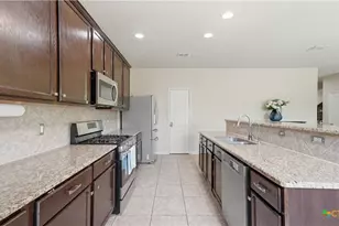 644 Peacock Ln, New Braunfels, TX 78130 - Photo 9