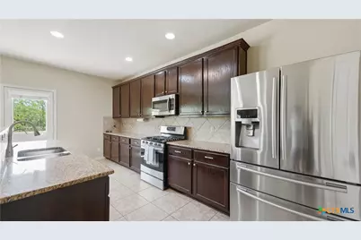 644 Peacock Lane, New Braunfels, TX 78130 - Photo 7