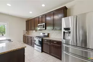 644 Peacock Ln, New Braunfels, TX 78130 - Photo 7