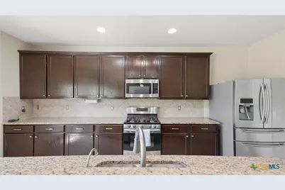 644 Peacock Lane, New Braunfels, TX 78130 - Photo 5