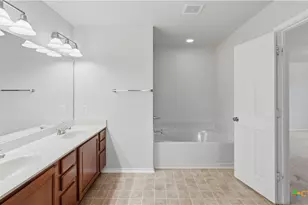 11004 Forest Pass Ct, Live Oak, TX 78233 - Photo 21