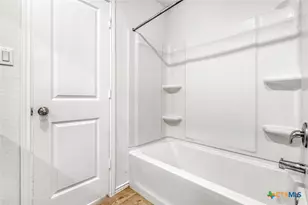 7102 Satellite Wy, San Antonio, TX 78252 - Photo 9