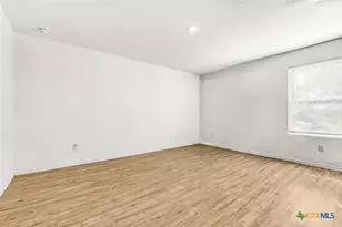 7102 Satellite Wy, San Antonio, TX 78252 - Photo 5