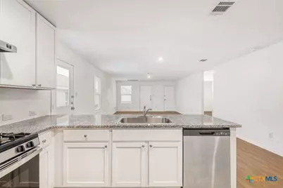 7102 Satellite Way, San Antonio, TX 78252 - Photo 3