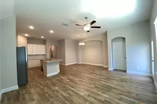 1331 Hillsong St, New Braunfels, TX 78130 - Photo 5