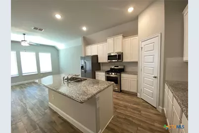 1331 Hillsong Street, New Braunfels, TX 78130 - Photo 9