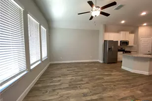 1331 Hillsong St, New Braunfels, TX 78130 - Photo 3