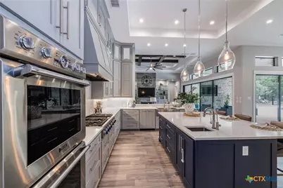 27914 Bogen Road, New Braunfels, TX 78132 - Photo 11