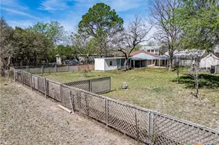 226 Thornton St, Gonzales, TX 78629 - Photo 31