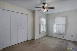 226 Thornton St, Gonzales, TX 78629 - Photo 7