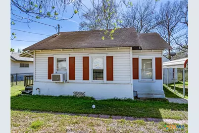 226 Thornton Street, Gonzales, TX 78629 - Photo 33