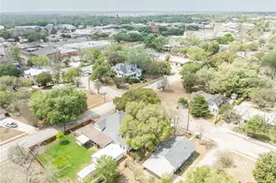 604 St Michael St, Gonzales, TX 78629 - Photo 35