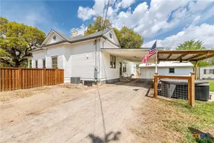 604 St Michael St, Gonzales, TX 78629 - Photo 31