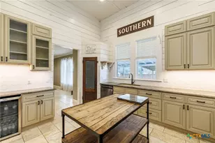 604 St Michael St, Gonzales, TX 78629 - Photo 15