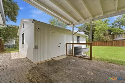 604 Saint Michael Street, Gonzales, TX 78629 - Photo 1