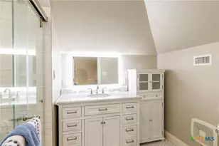 604 St Michael St, Gonzales, TX 78629 - Photo 25