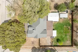 604 St Michael St, Gonzales, TX 78629 - Photo 37