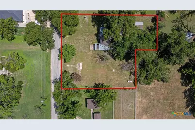 101 West Avenue, Florence, TX 76527 - Photo 11