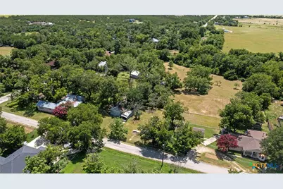 101 West Avenue, Florence, TX 76527 - Photo 5