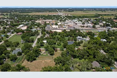 101 West Avenue, Florence, TX 76527 - Photo 7