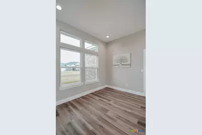 508 Town Hall Lane, Victoria, TX 77904 - Photo 13