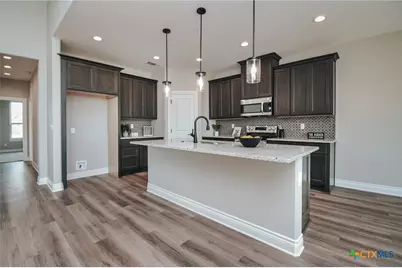 508 Town Hall Lane, Victoria, TX 77904 - Photo 9