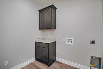 508 Town Hall Lane, Victoria, TX 77904 - Photo 23