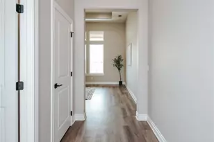 508 Townhall Ln, Victoria, TX 77904 - Photo 3