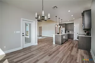 508 Townhall Ln, Victoria, TX 77904 - Photo 11