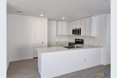 168 Wolf Crest Boulevard, Seguin, TX 78155 - Photo 3