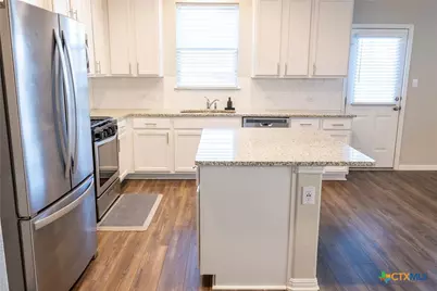 366 Silver Springs Bend, Kyle, TX 78640 - Photo 3