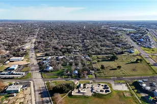 263 S Grape Ave, New Braunfels, TX 78130 - Photo 11