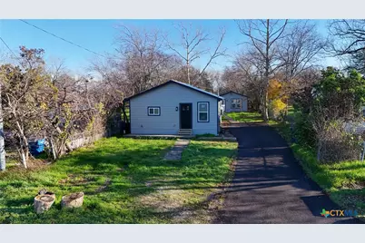 263 S Grape Avenue, New Braunfels, TX 78130 - Photo 3