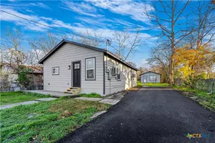 263 S Grape Ave, New Braunfels, TX 78130 - Photo 13