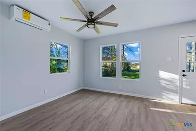 263 S Grape Avenue, New Braunfels, TX 78130 - Photo 31