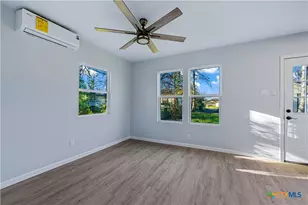 263 S Grape Ave, New Braunfels, TX 78130 - Photo 31