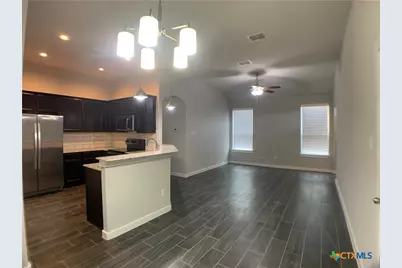 354 Creekside Curve, New Braunfels, TX 78130 - Photo 5