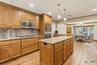 21004 Hickory Bend, Garden Ridge, TX 78266 - Photo 9