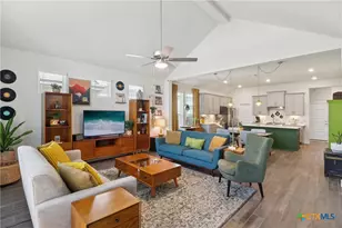 1935 Scare Crow, New Braunfels, TX 78130 - Photo 5