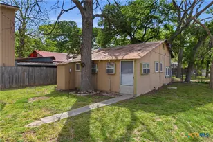 842 Burkett Dr, Seguin, TX 78155 - Photo 3