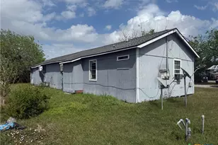 122 Parker St, Port Lavaca, TX 77979 - Photo 3